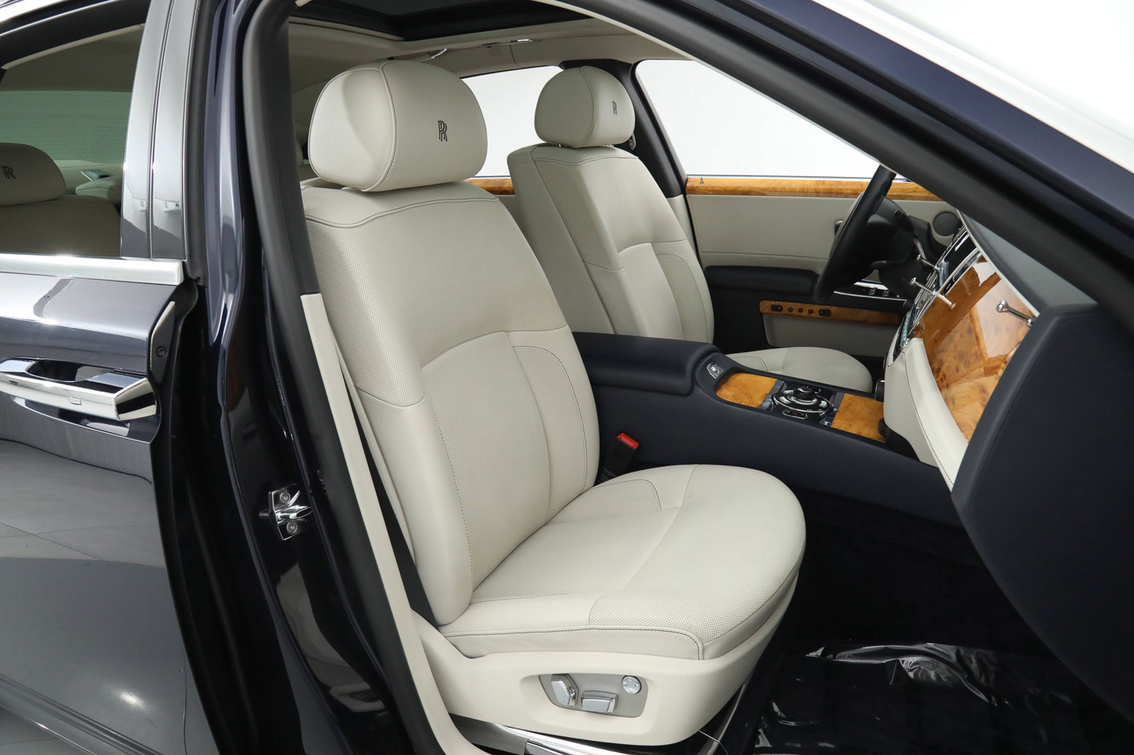 2013 ROLLS-ROYCE GHOST, 5/15