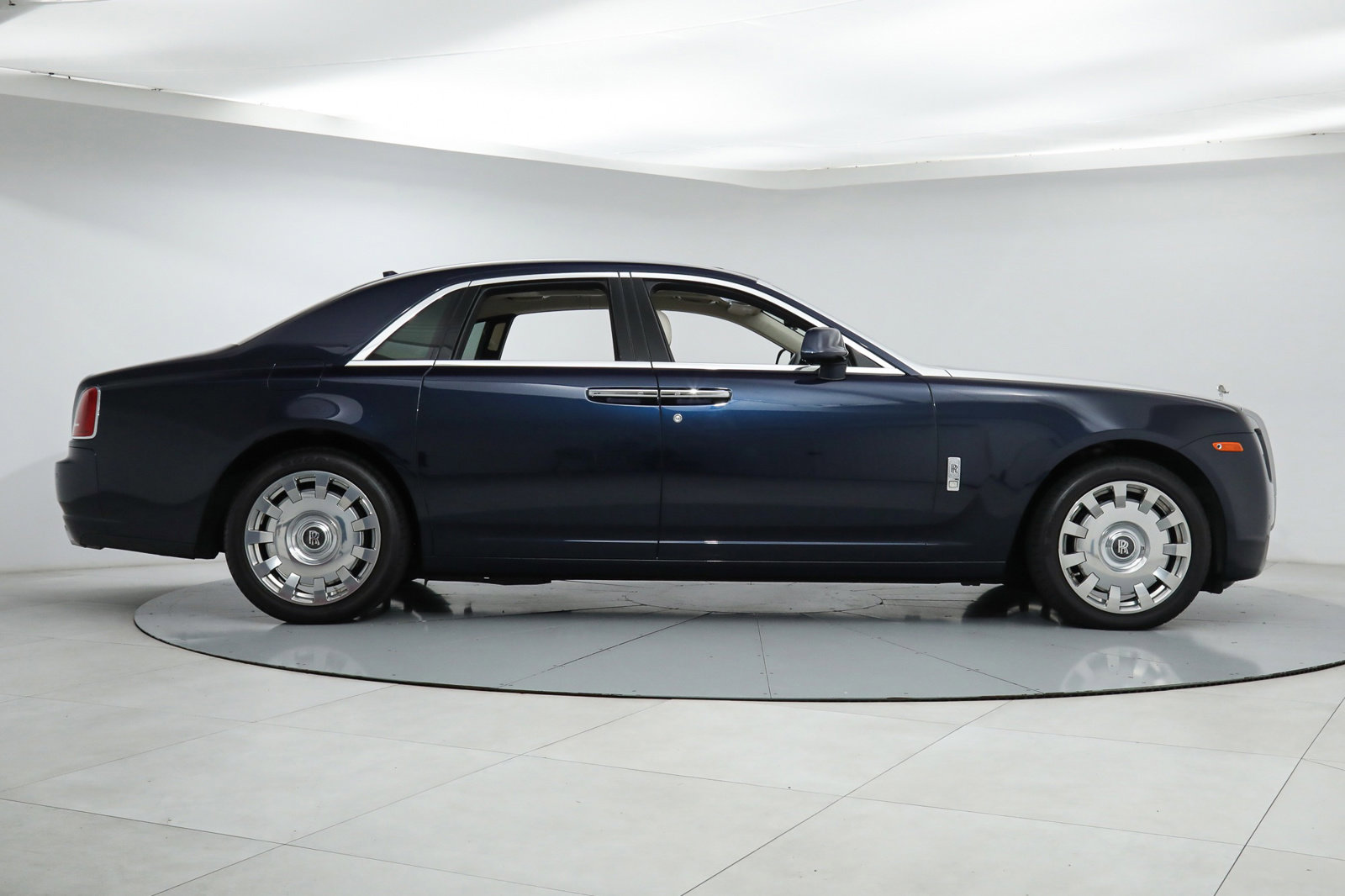 2013 ROLLS-ROYCE GHOST, 10/15