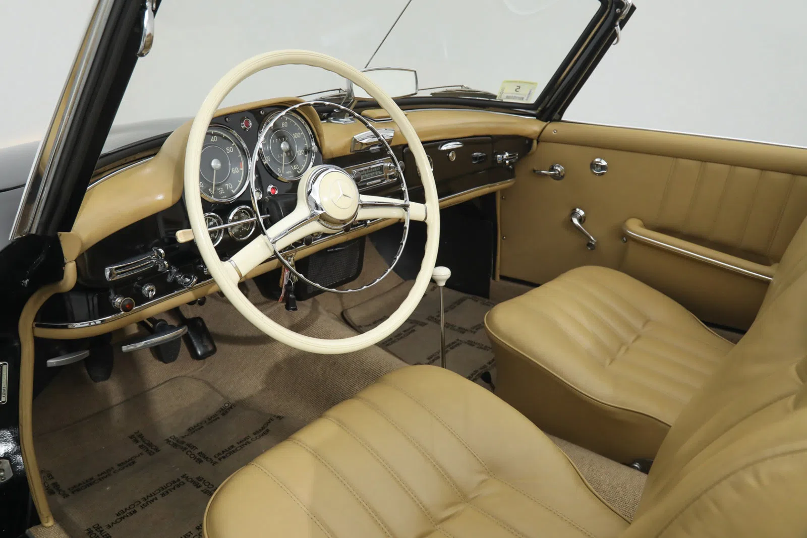 1960 Mercedes-Benz 190 SL interior, dashboard