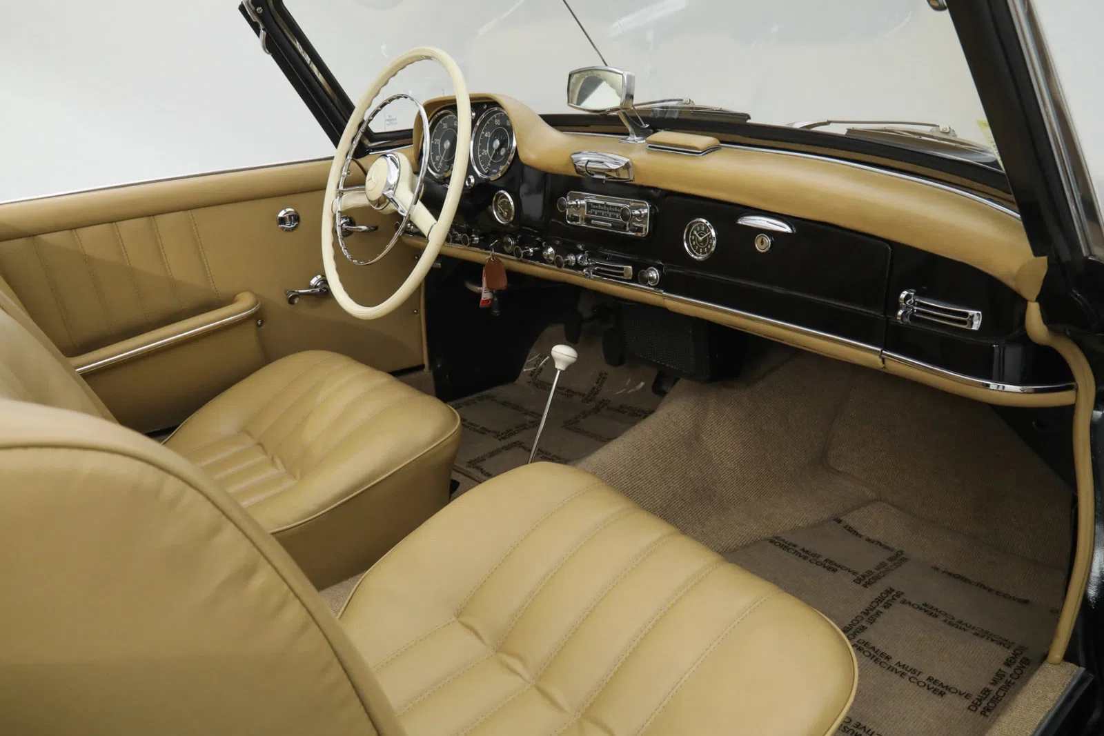 1960 Mercedes-Benz 190 SL interior, dashboard