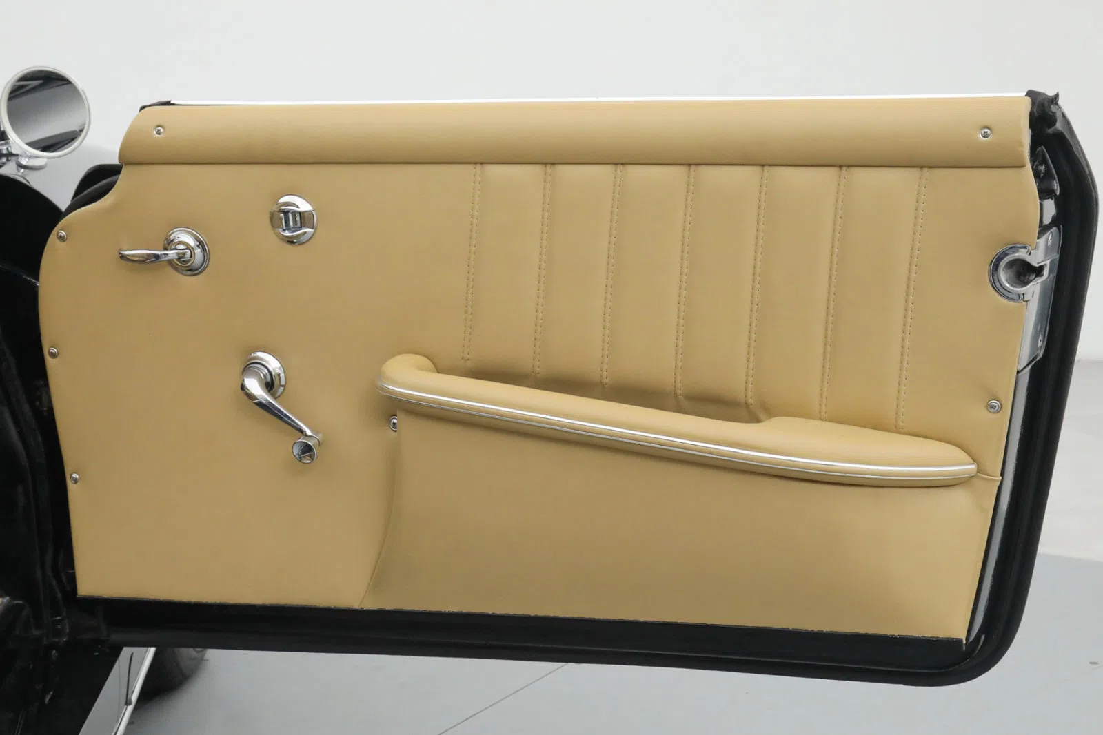 1960 Mercedes-Benz 190 SL interior, door panel