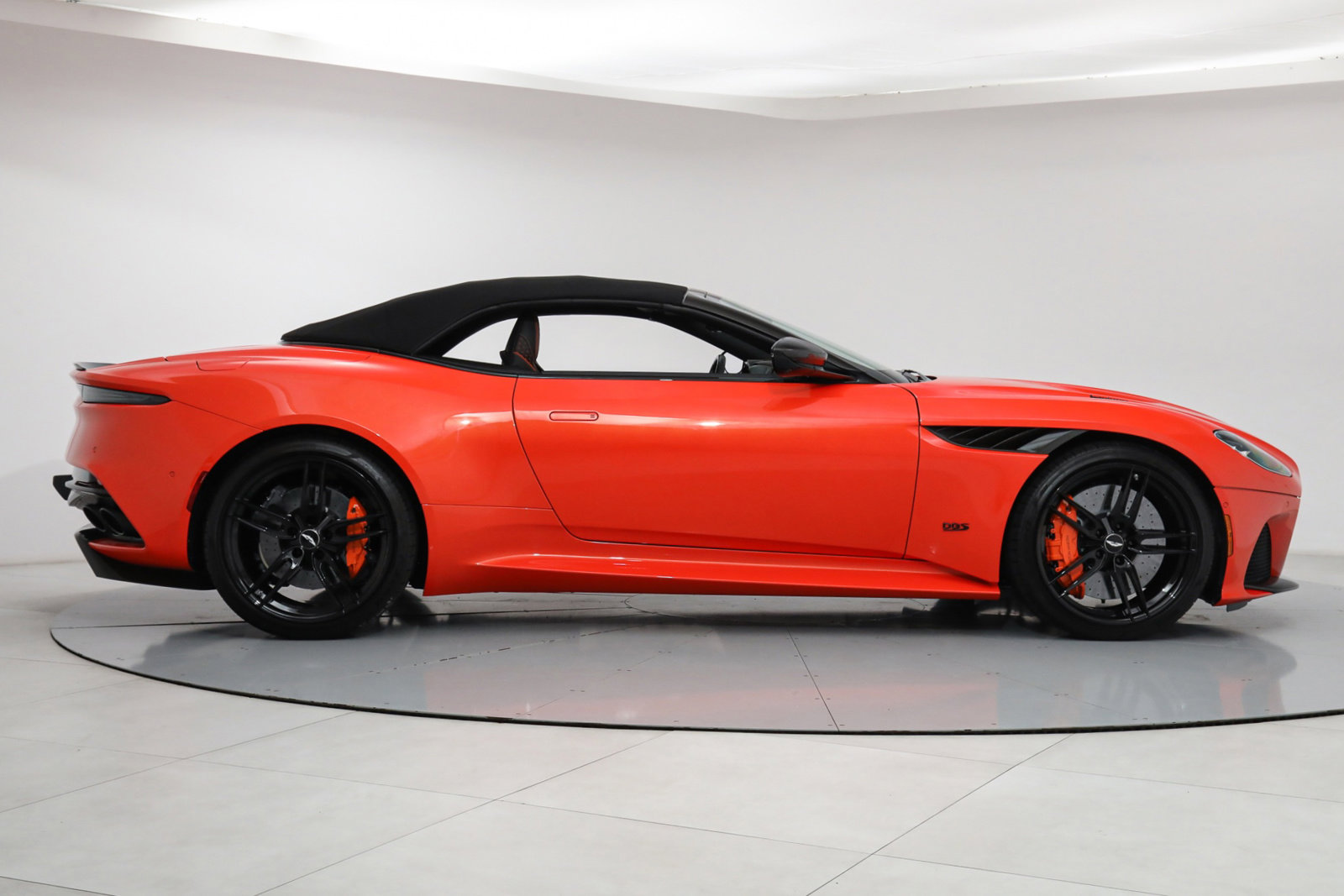 2021 ASTON MARTIN DBS SUPERLEGGERA, 14/20