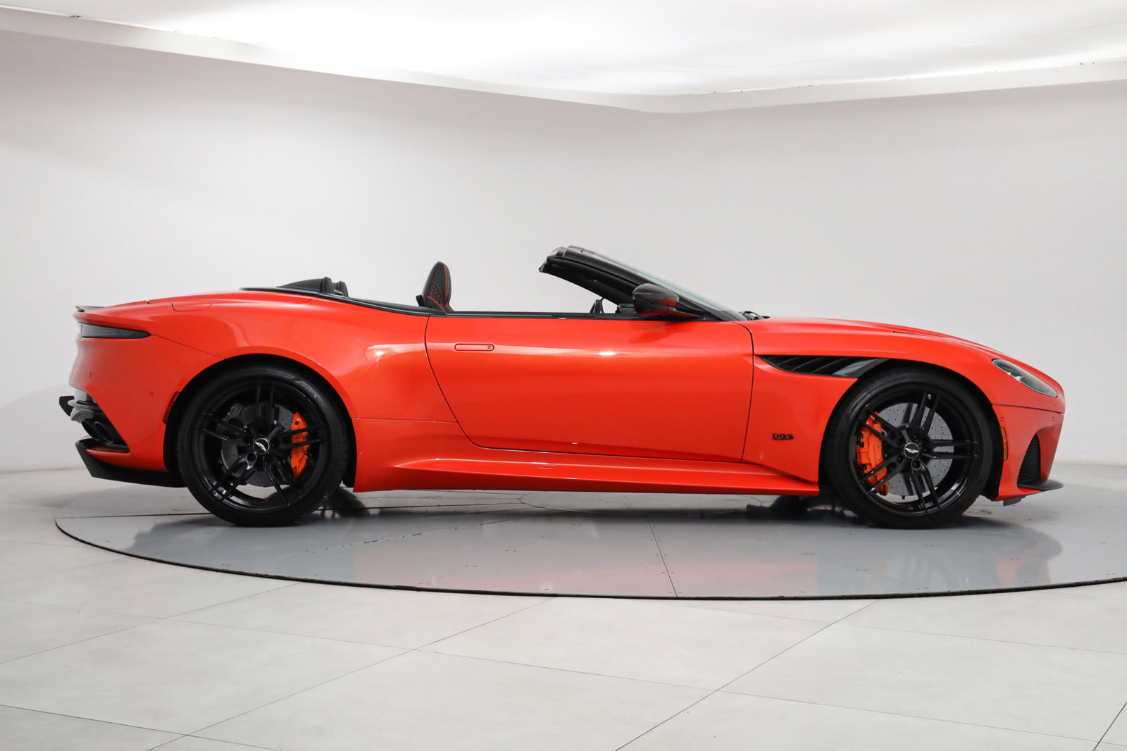2021 ASTON MARTIN DBS SUPERLEGGERA, 15/20