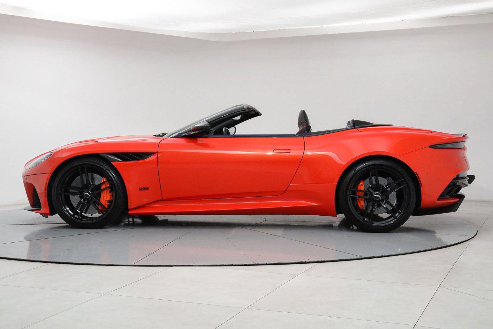 2021 ASTON MARTIN DBS SUPERLEGGERA, 18/20