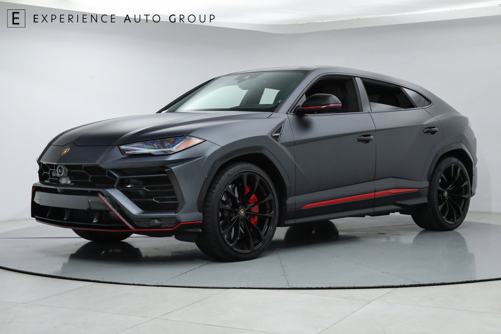 2021 LAMBORGHINI URUS GRAPHITE CAPSULE