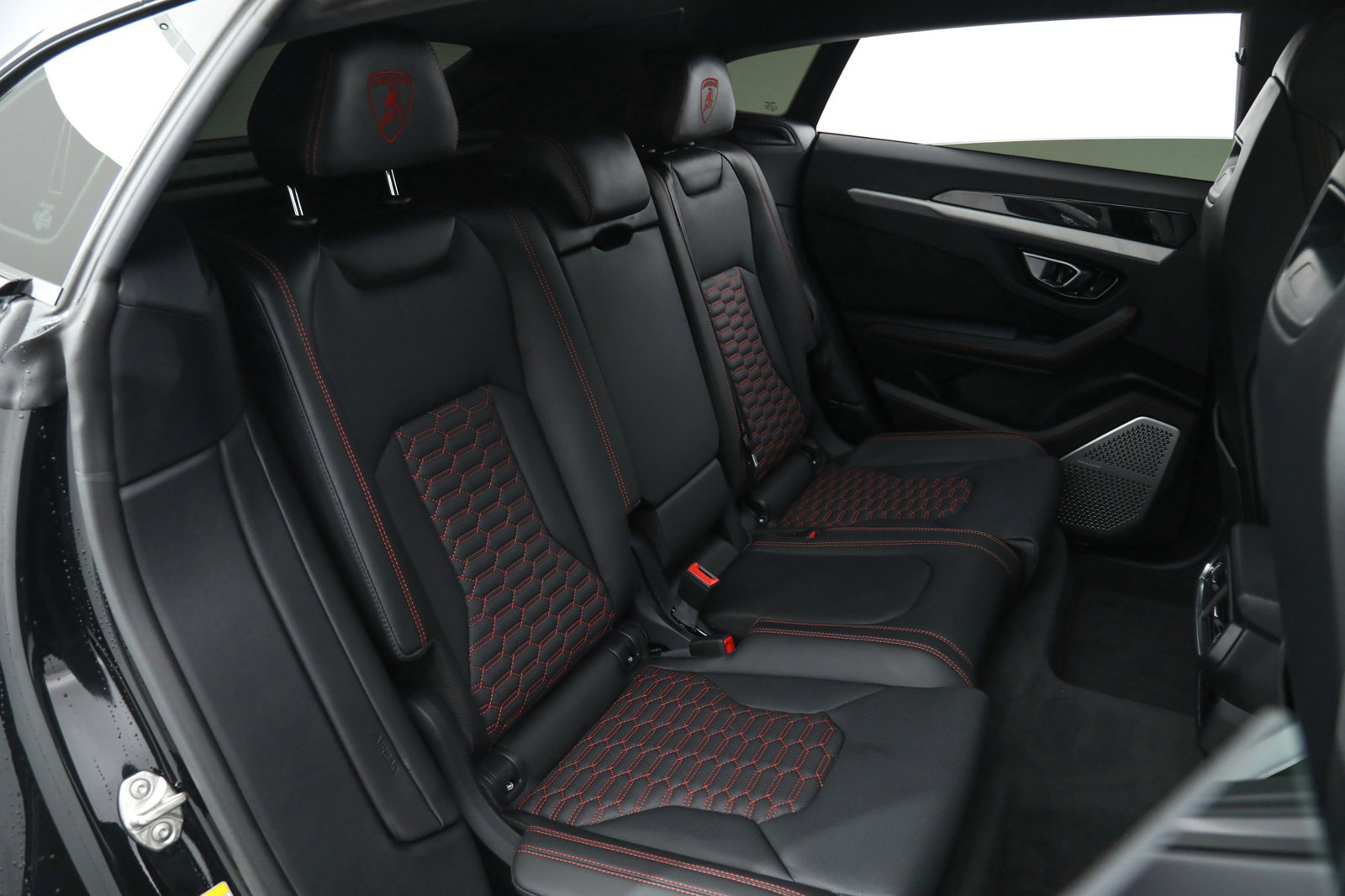 2021 LAMBORGHINI URUS GRAPHITE CAPSULE, 6/17
