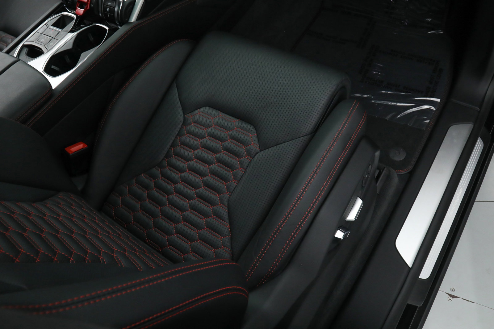 2021 LAMBORGHINI URUS GRAPHITE CAPSULE, 8/17