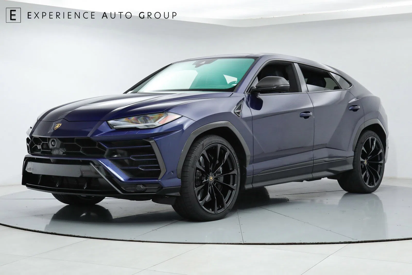 2021 Lamborghini Urus for sale, front three-quarter view