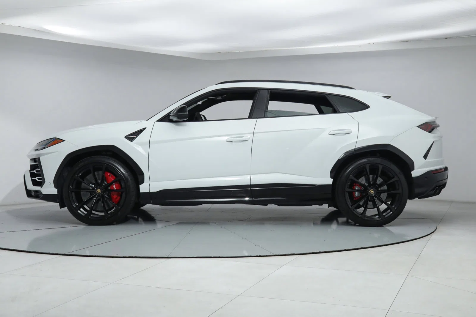 2020 Lamborghini Urus for sale, exterior