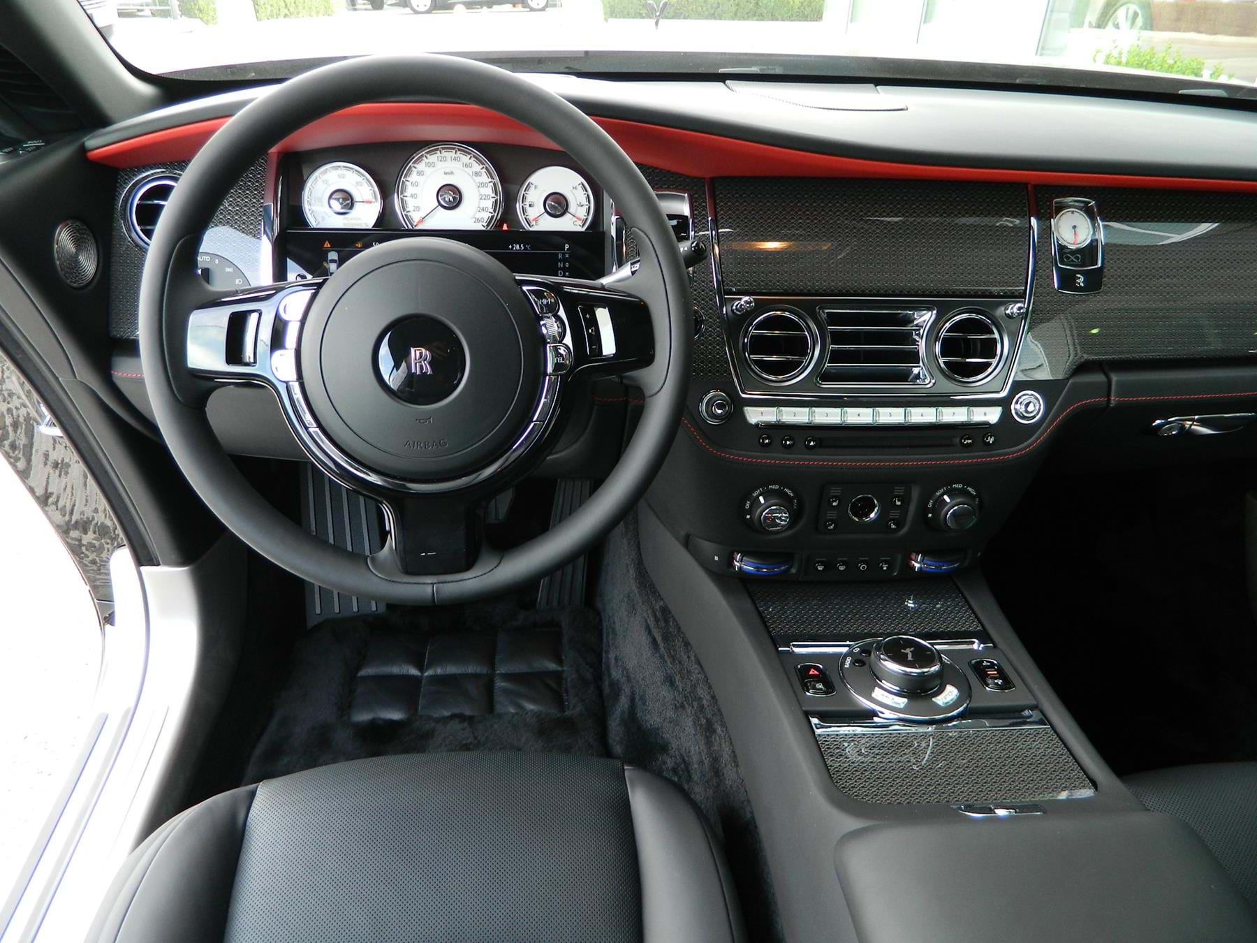 2017 Rolls-Royce Wraith Black Badge Diamond Black, 2/17