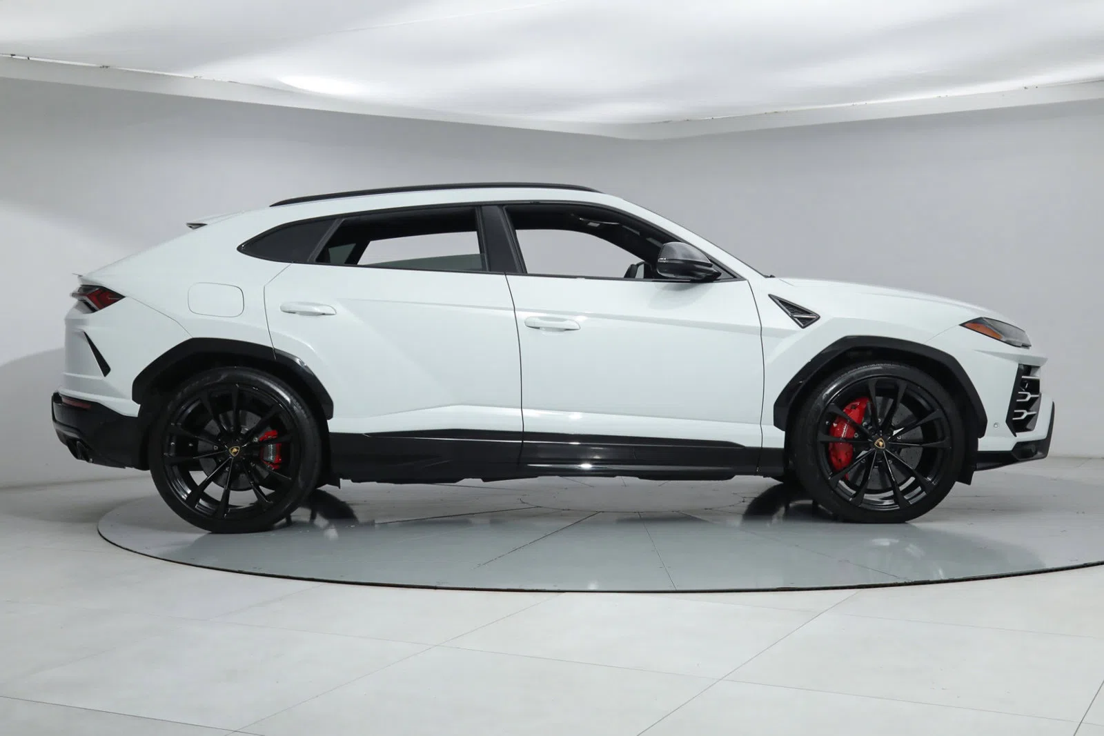 2020 Lamborghini Urus for sale, exterior