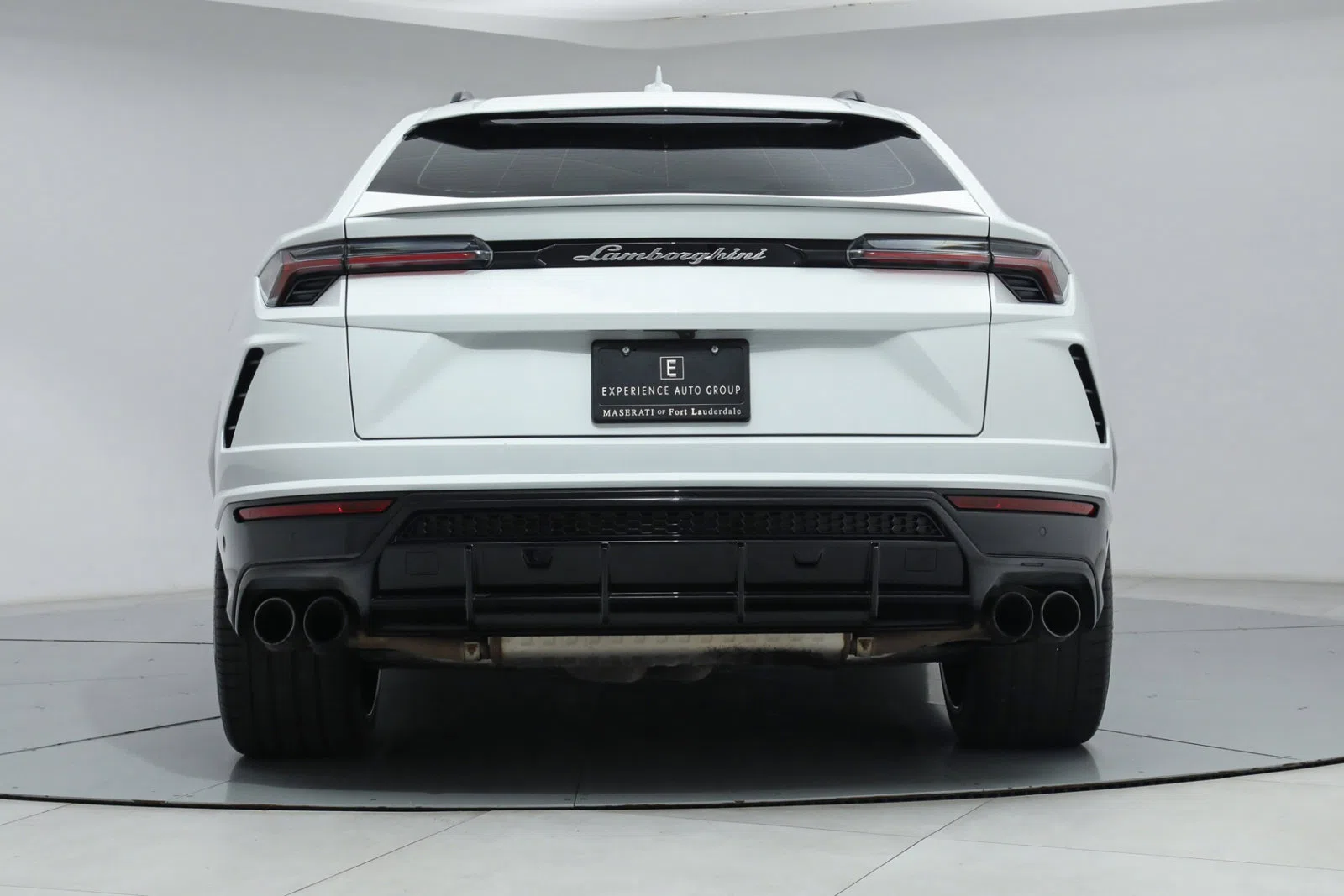 2020 Lamborghini Urus, rear three-quarter view