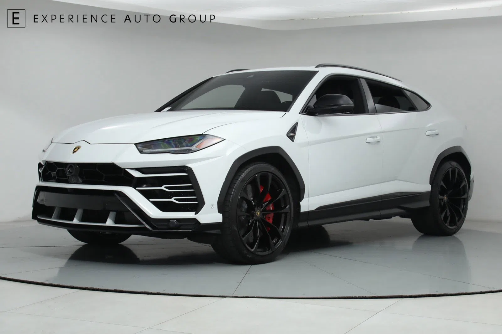 2020 Lamborghini Urus for sale, front three-quarter view