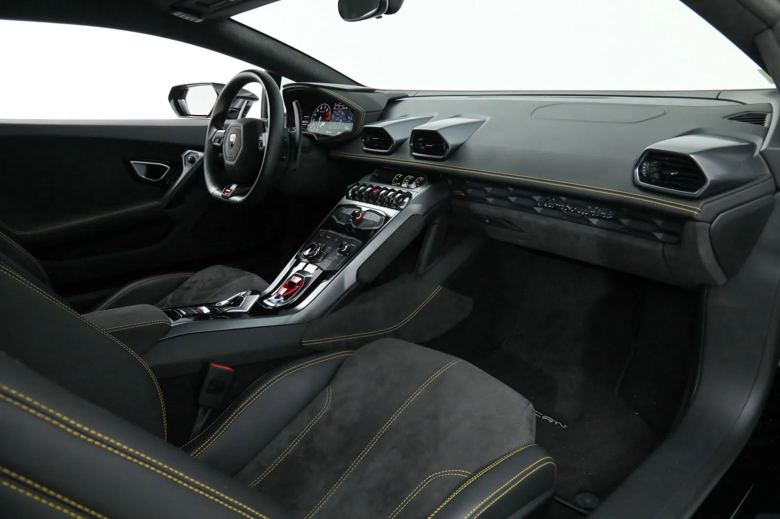 2015 Lamborghini Huracan LP610-4 interior