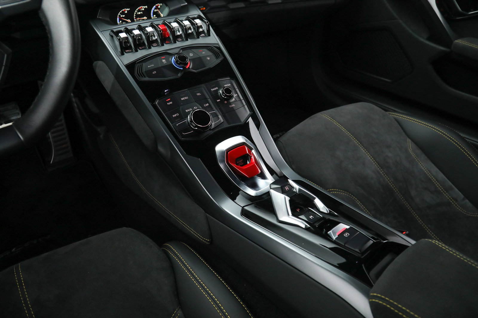 2015 LAMBORGHINI HURACAN LP610-4, 7/16