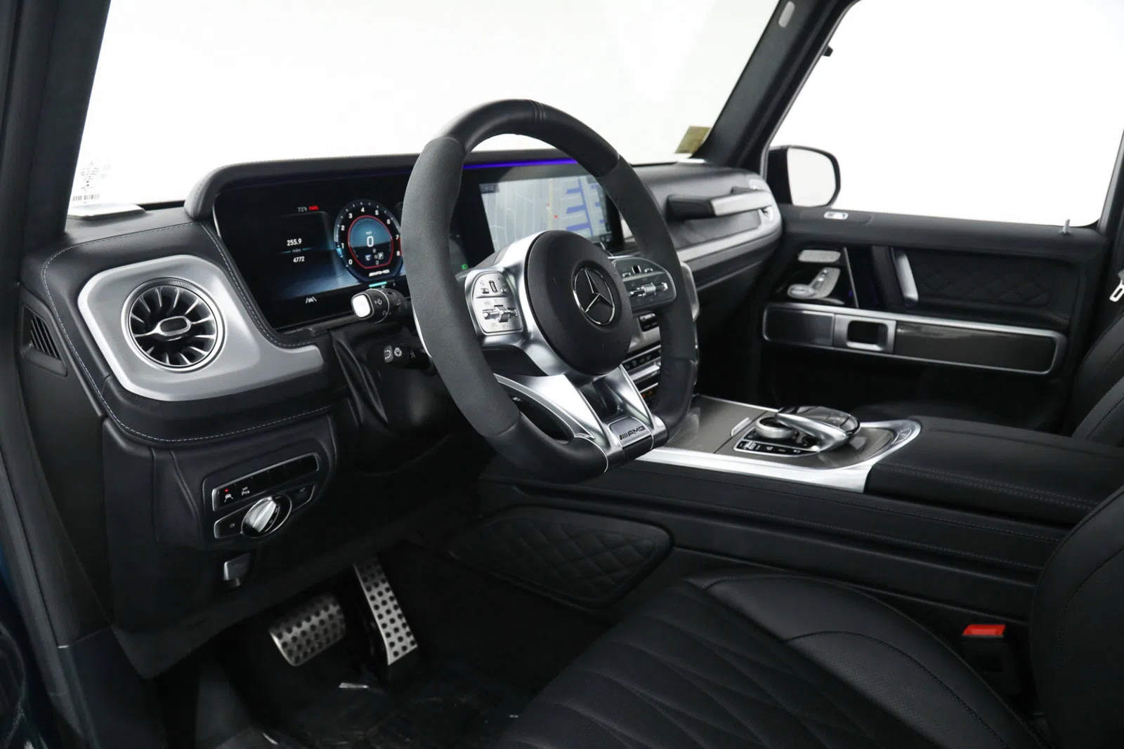 2021 Mercedes-Benz G 63 AMG interior, dashboard