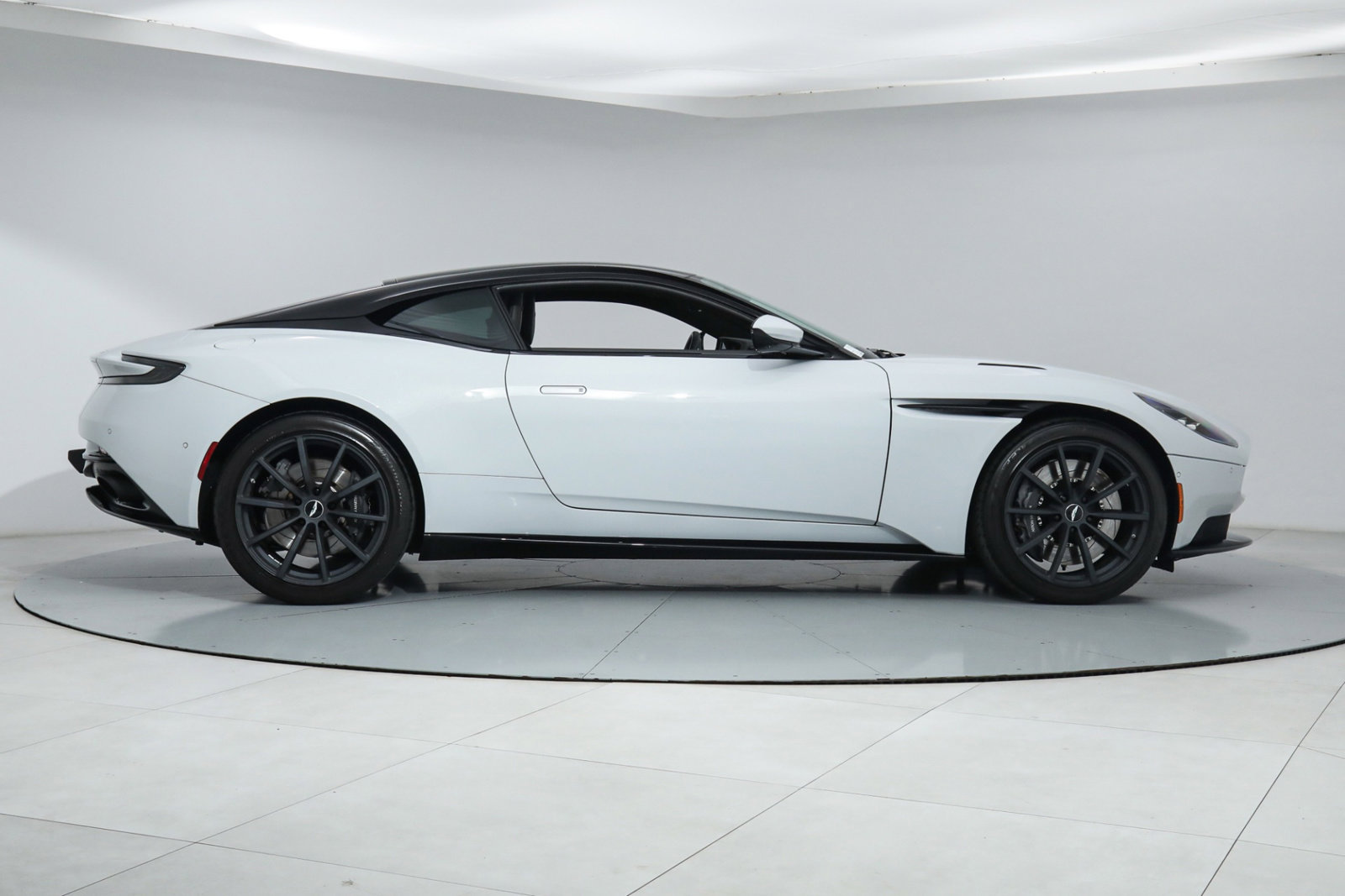 2020 ASTON MARTIN DB11 AMR, 11/15