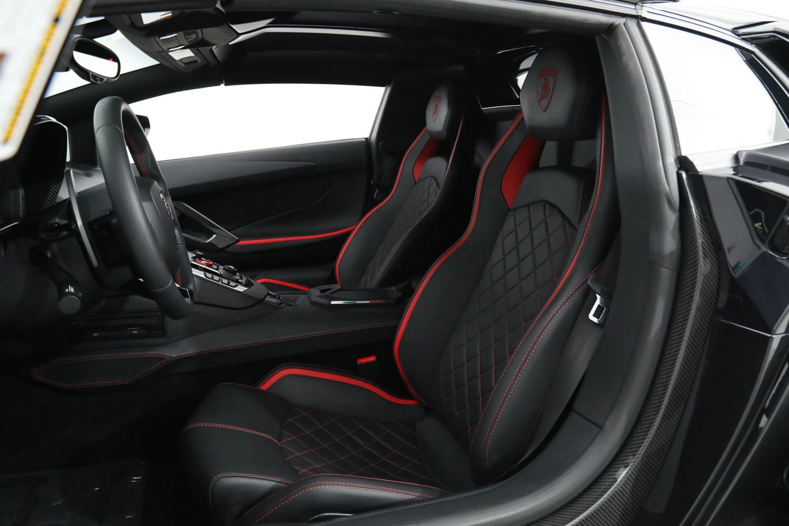 2018 Lamborghini Aventador S interior, seats