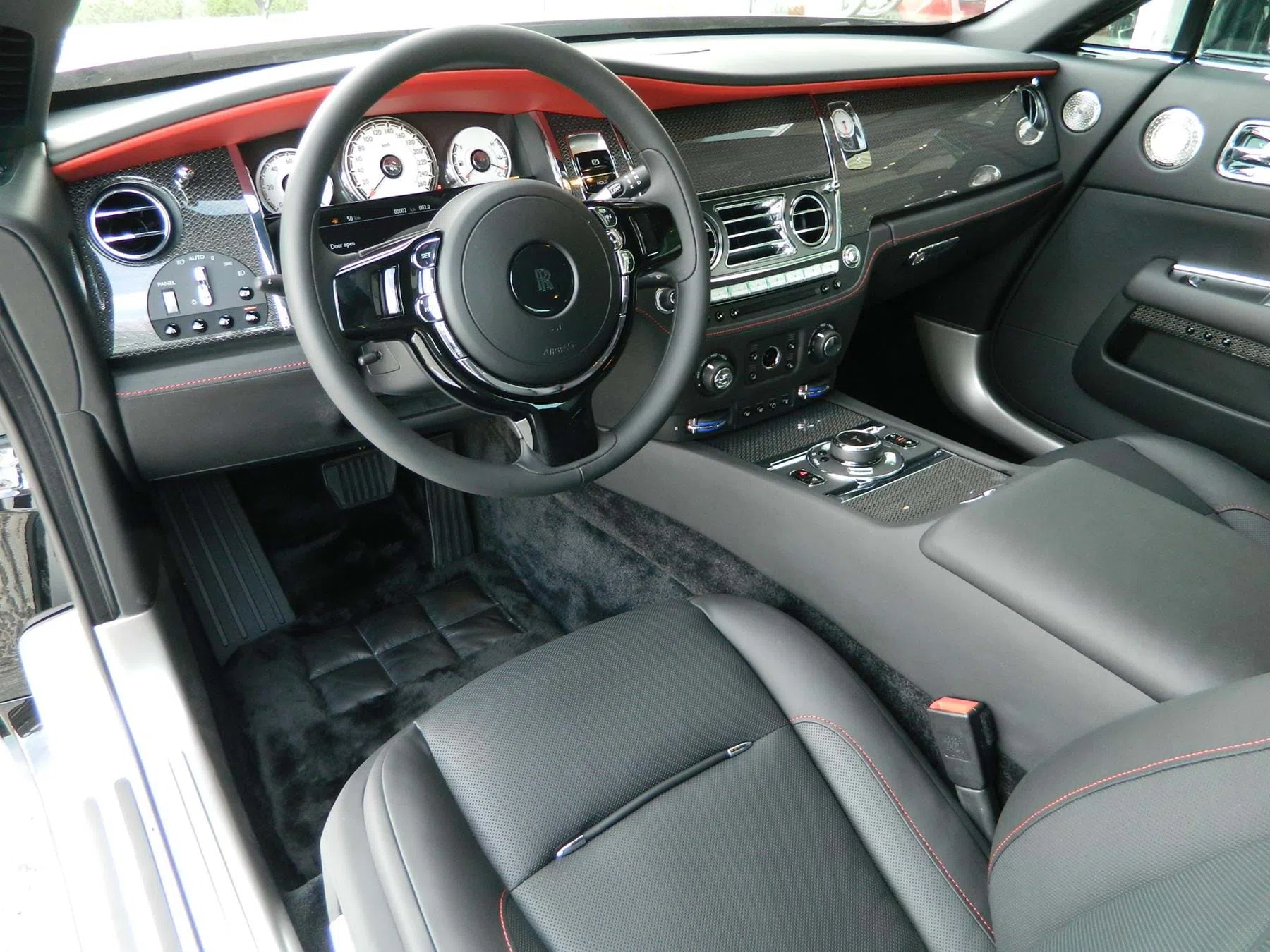 2017 Rolls-Royce Wraith Black Badge Diamond Black interior, Black & Mugello Red