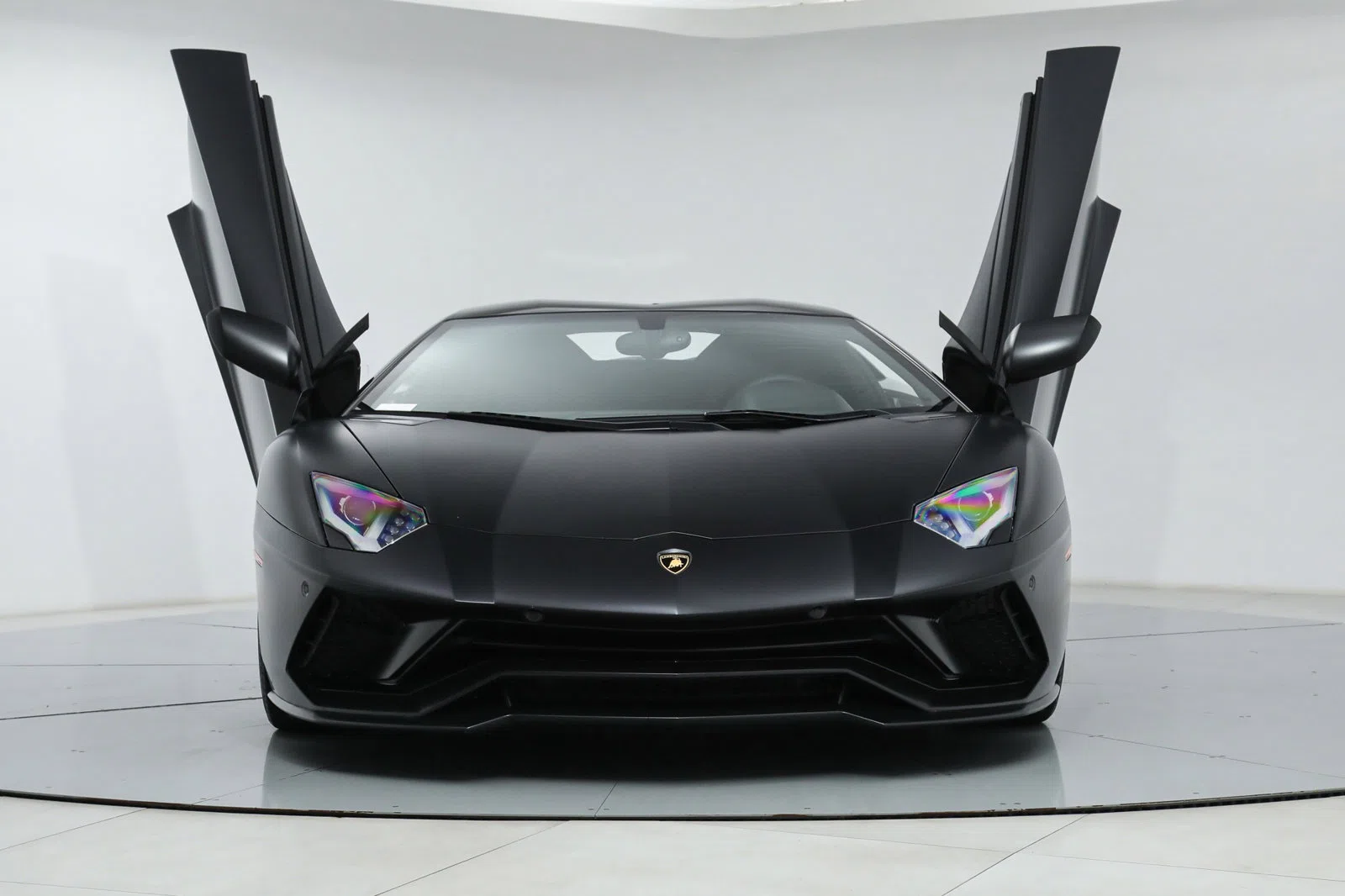 2018 Lamborghini Aventador S for sale, front three-quarter view