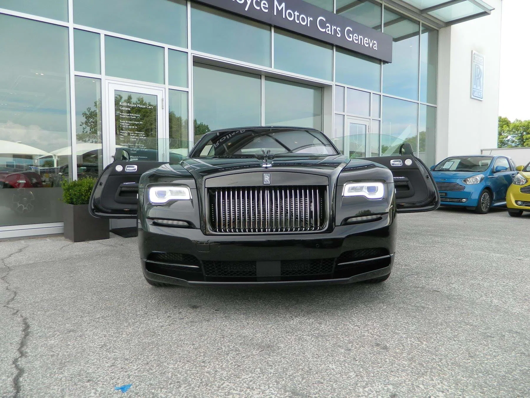 2017 Rolls-Royce Wraith Black Badge Diamond Black for sale, exterior, Diamond Black