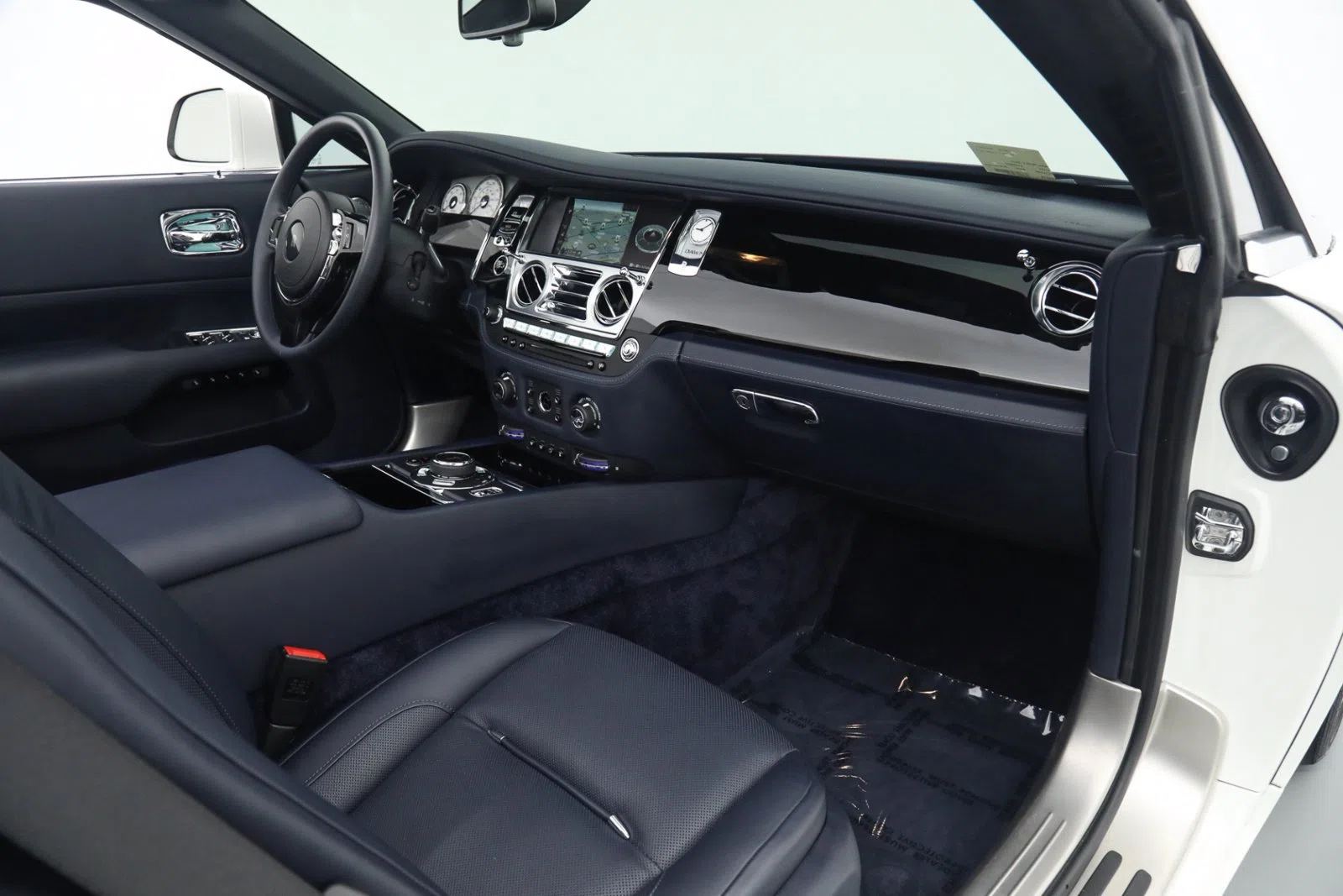2020 Rolls-Royce Dawn interior
