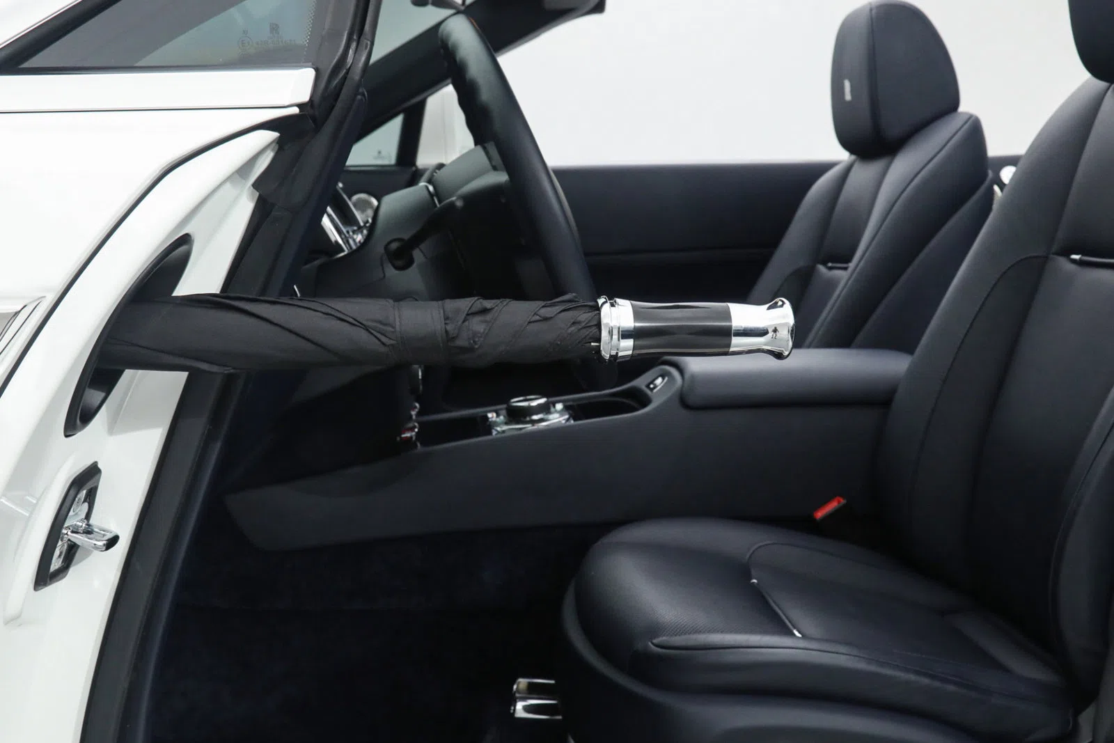 2020 Rolls-Royce Dawn interior