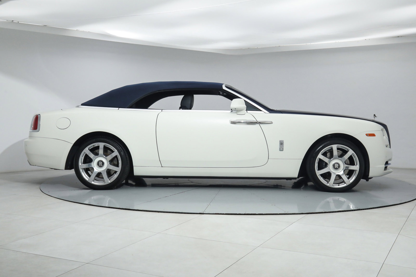 2020 ROLLS-ROYCE DAWN, 14/20
