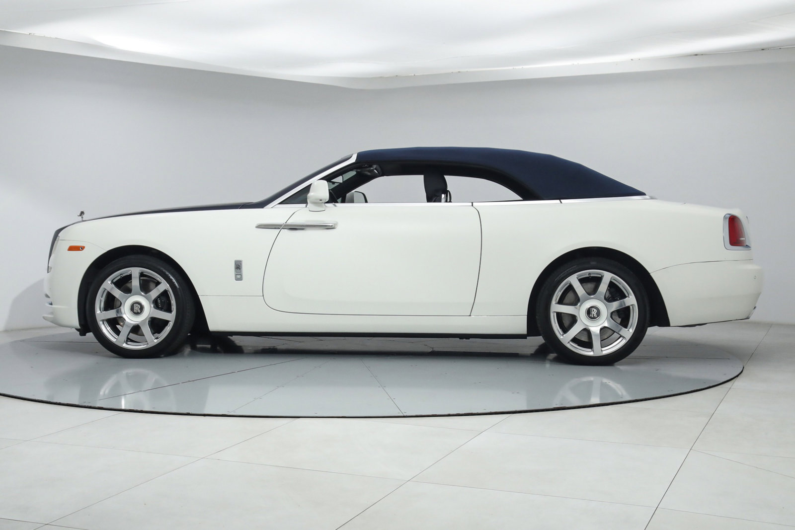 2020 ROLLS-ROYCE DAWN, 18/20