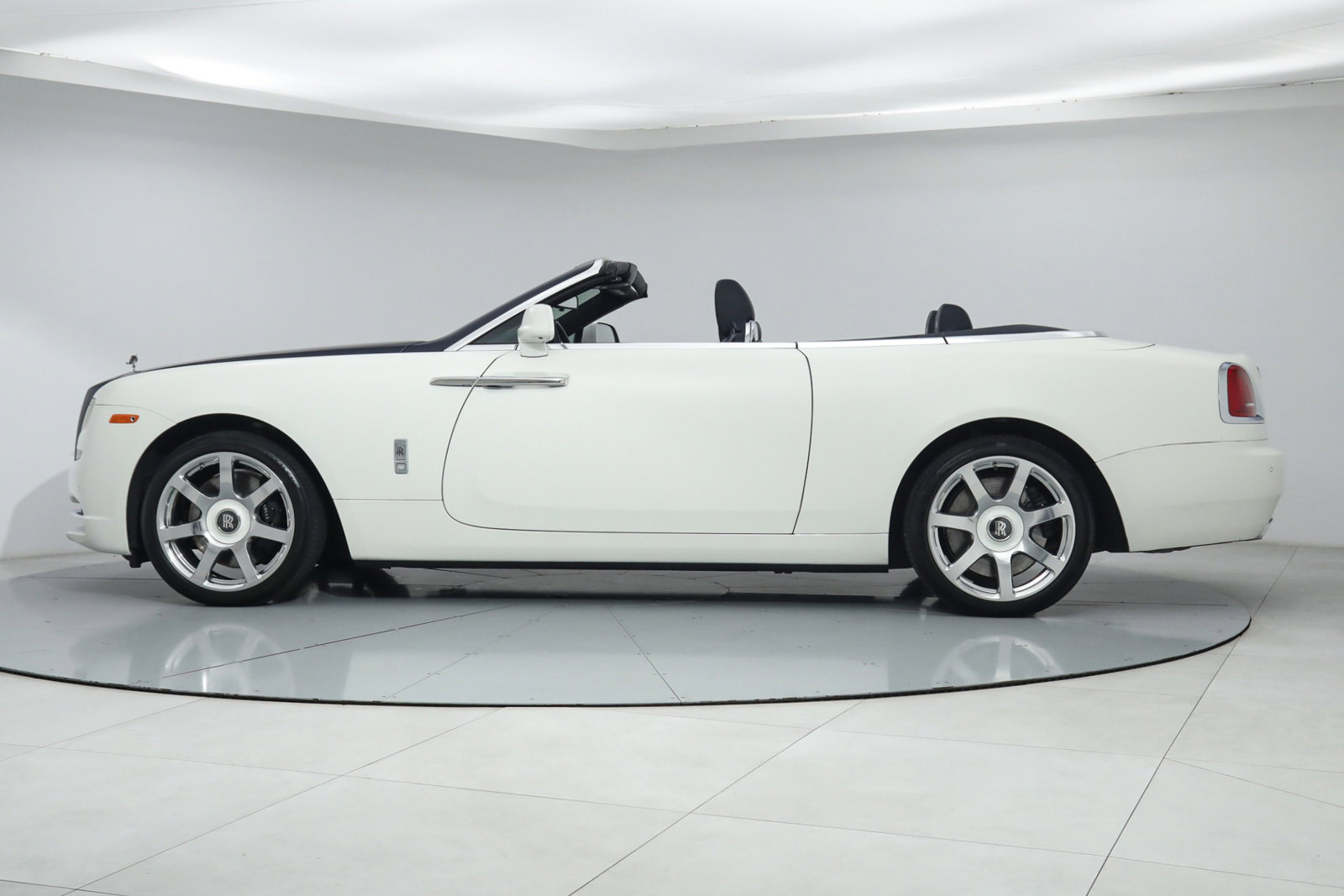 2020 ROLLS-ROYCE DAWN, 19/20