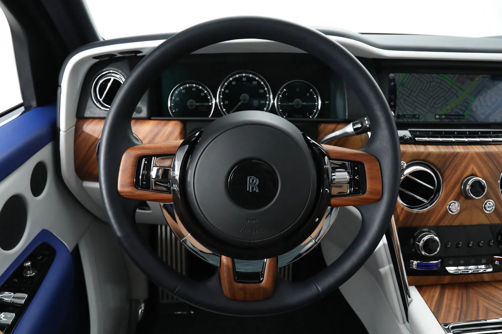 2019 Rolls-Royce Cullinan interior