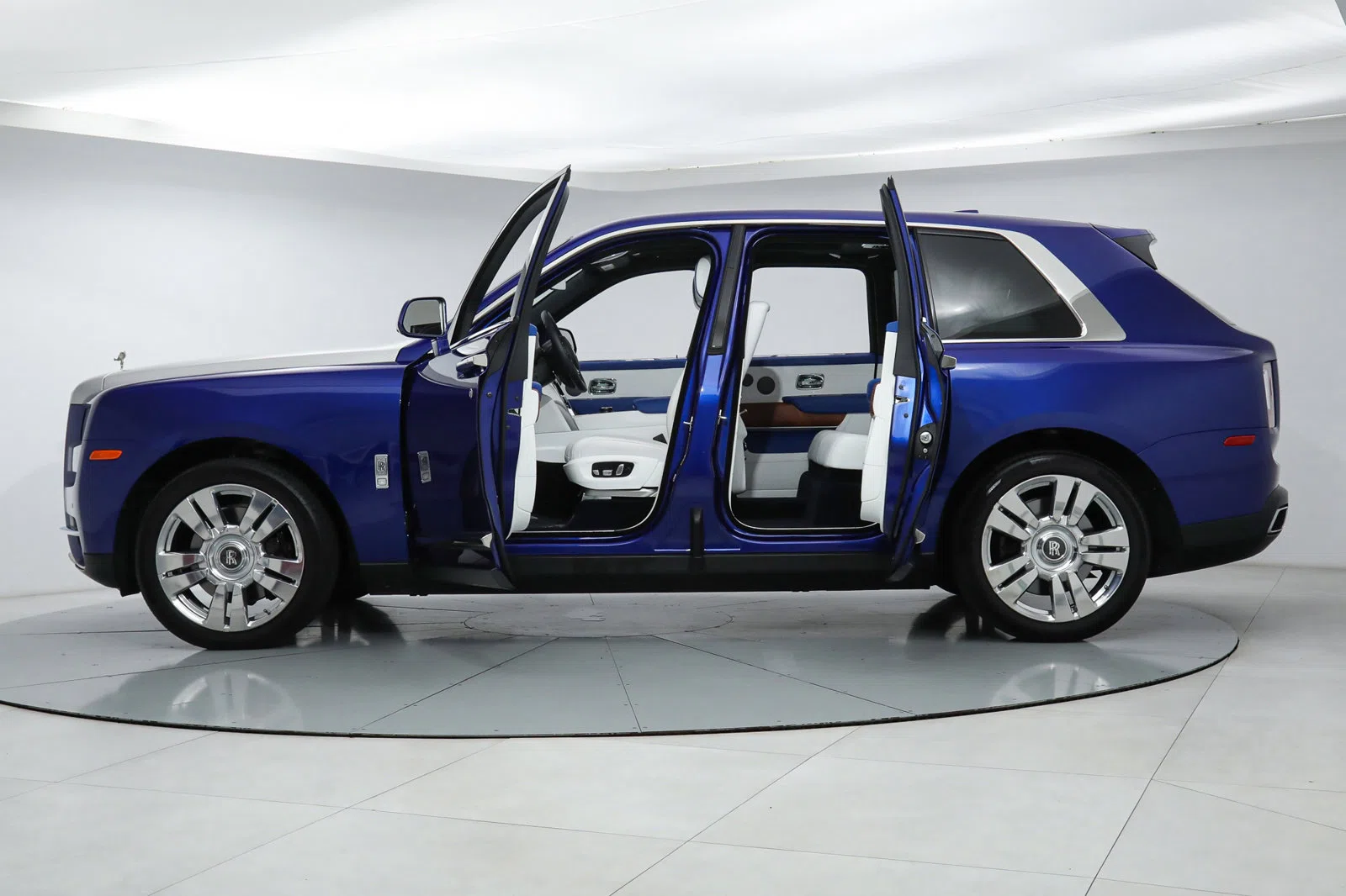 2019 Rolls-Royce Cullinan for sale, exterior