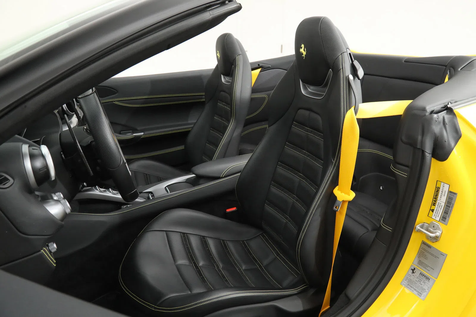 2019 Ferrari Portofino interior, seats