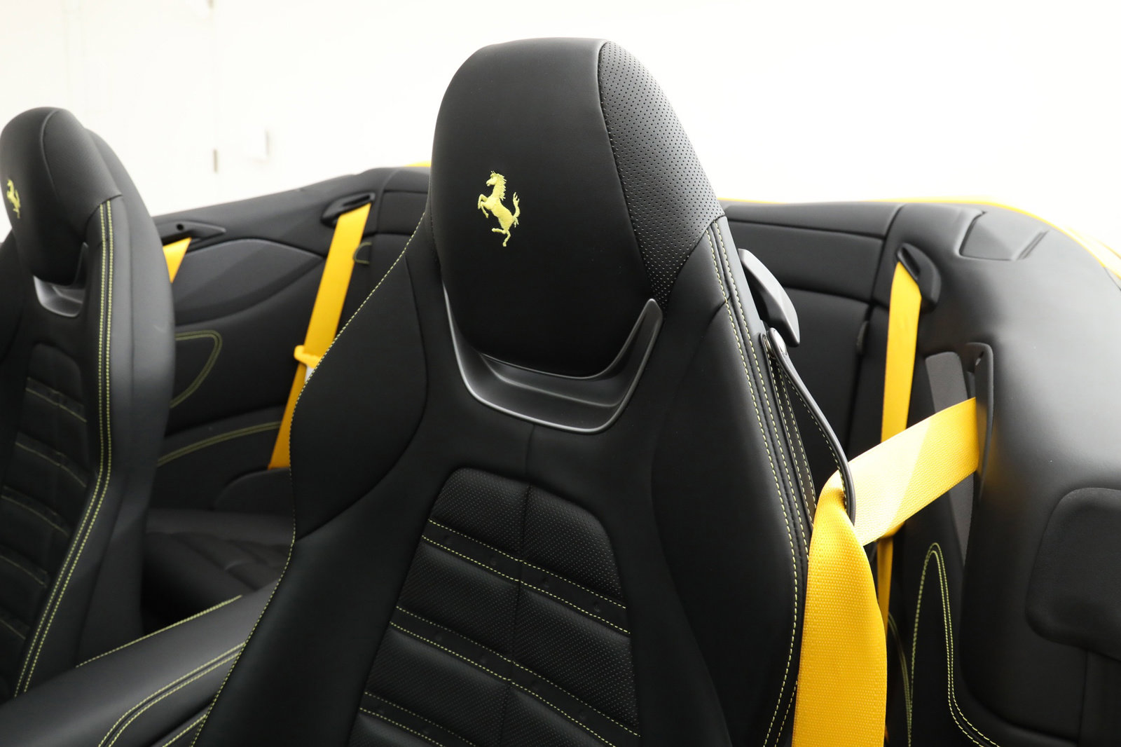2019 FERRARI PORTOFINO, 8/20