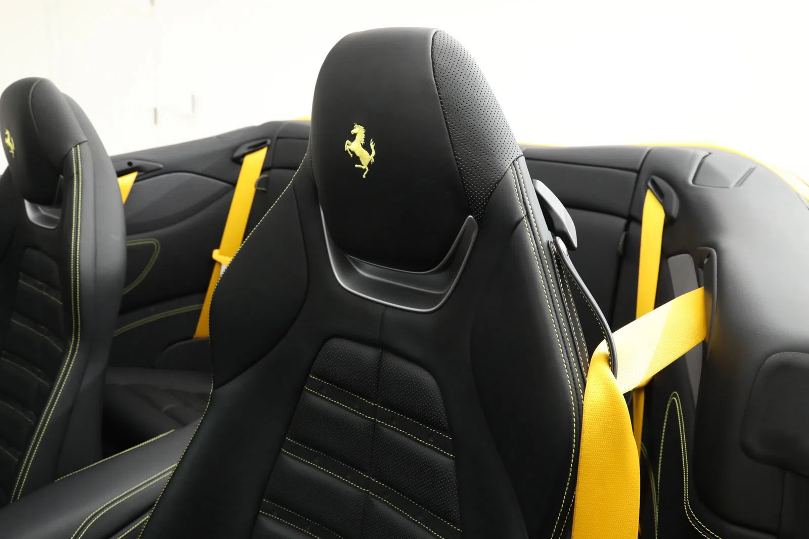 2019 Ferrari Portofino interior, seats