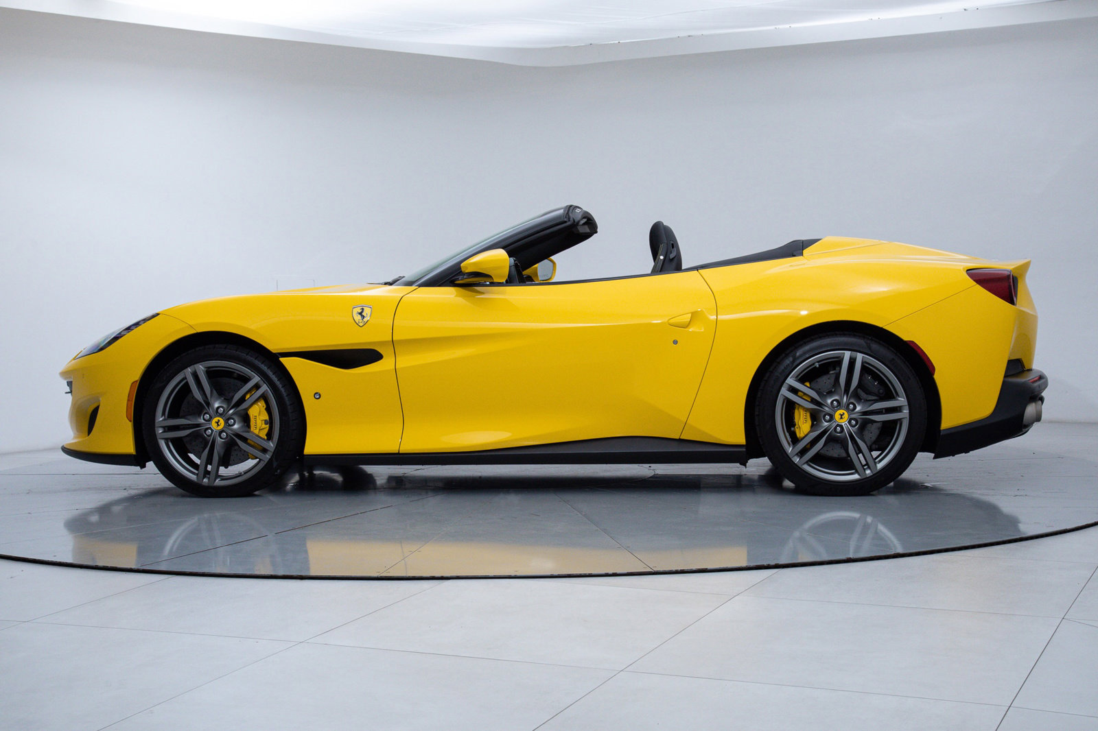 2019 FERRARI PORTOFINO, 18/20