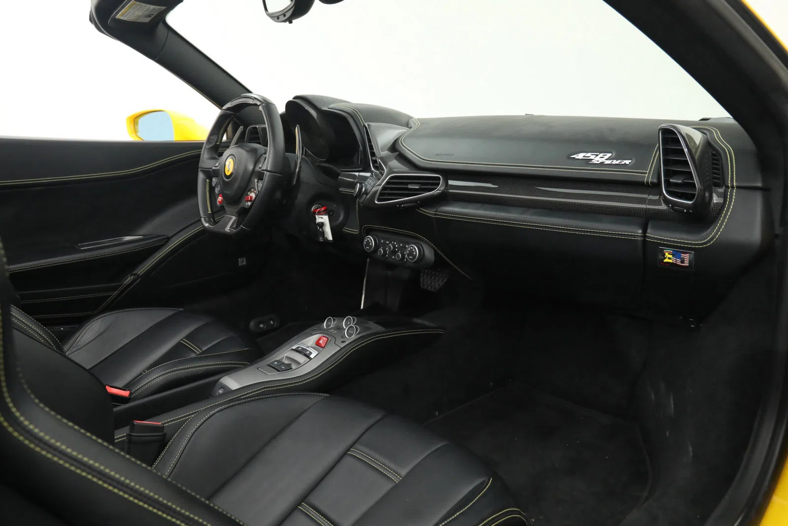2015 Ferrari 458 Spider interior