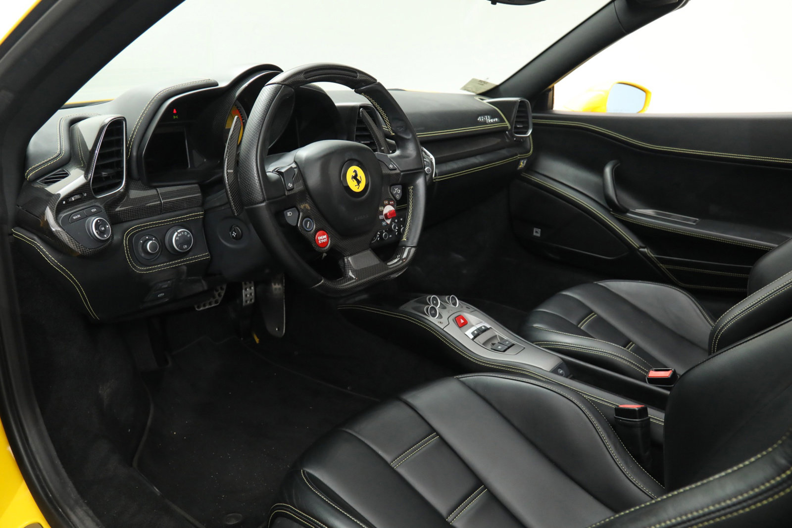 2015 FERRARI 458 SPIDER, 4/17