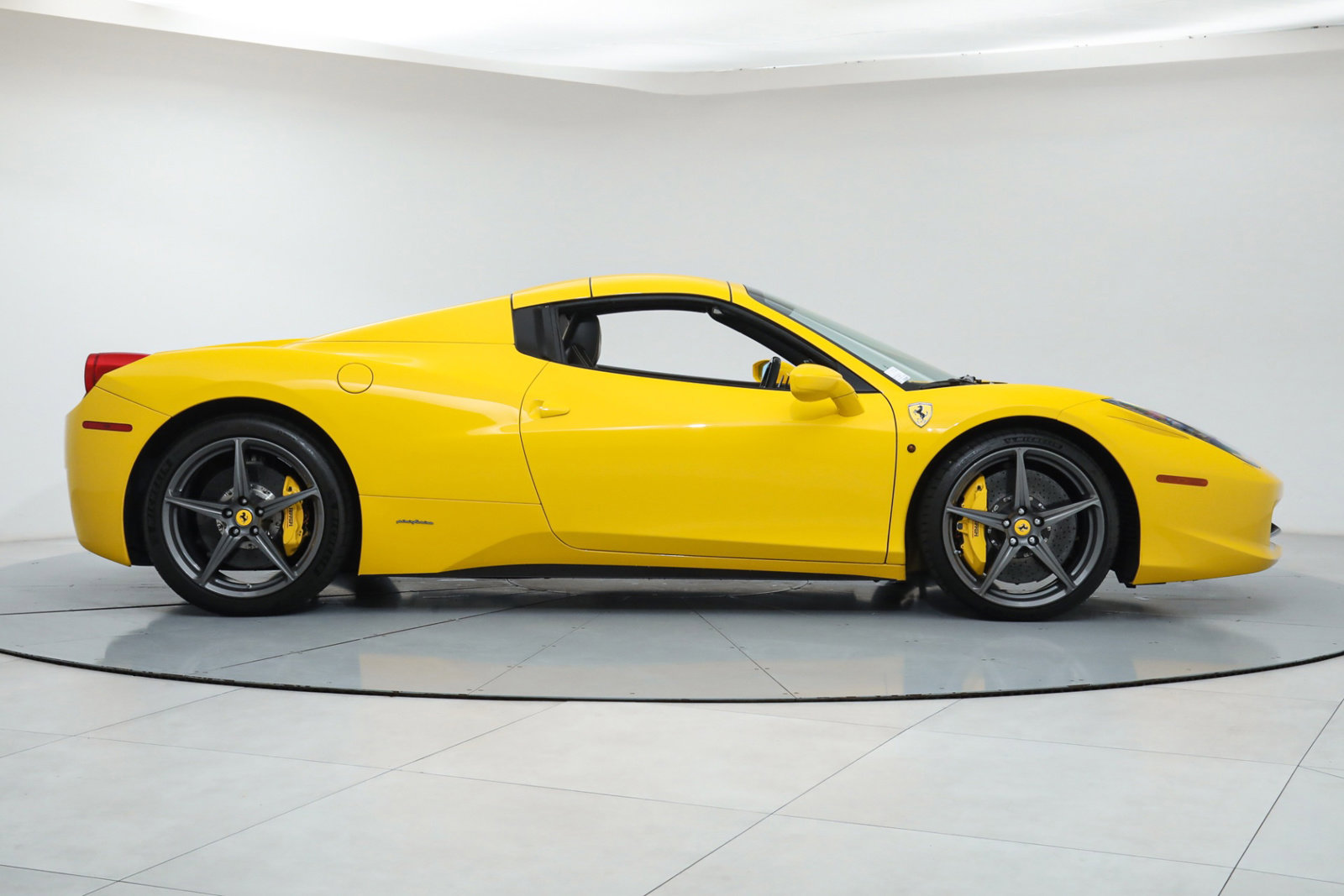 2015 FERRARI 458 SPIDER, 12/17