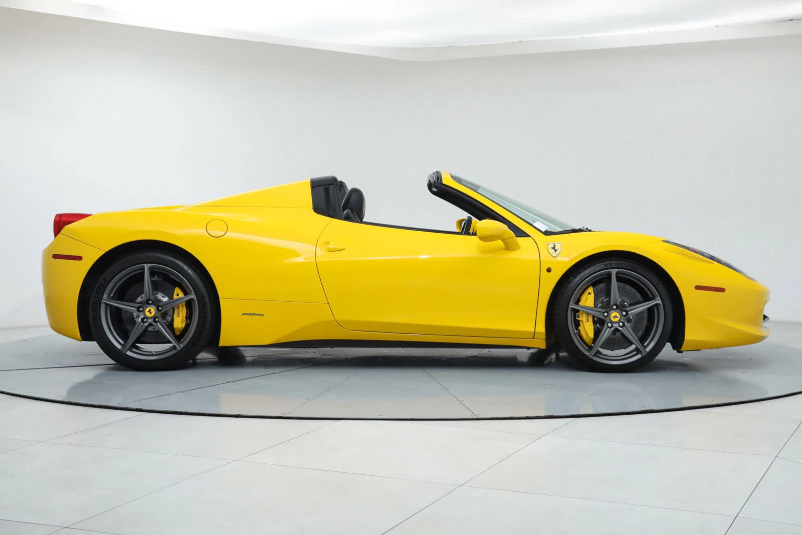 2015 Ferrari 458 Spider for sale, exterior