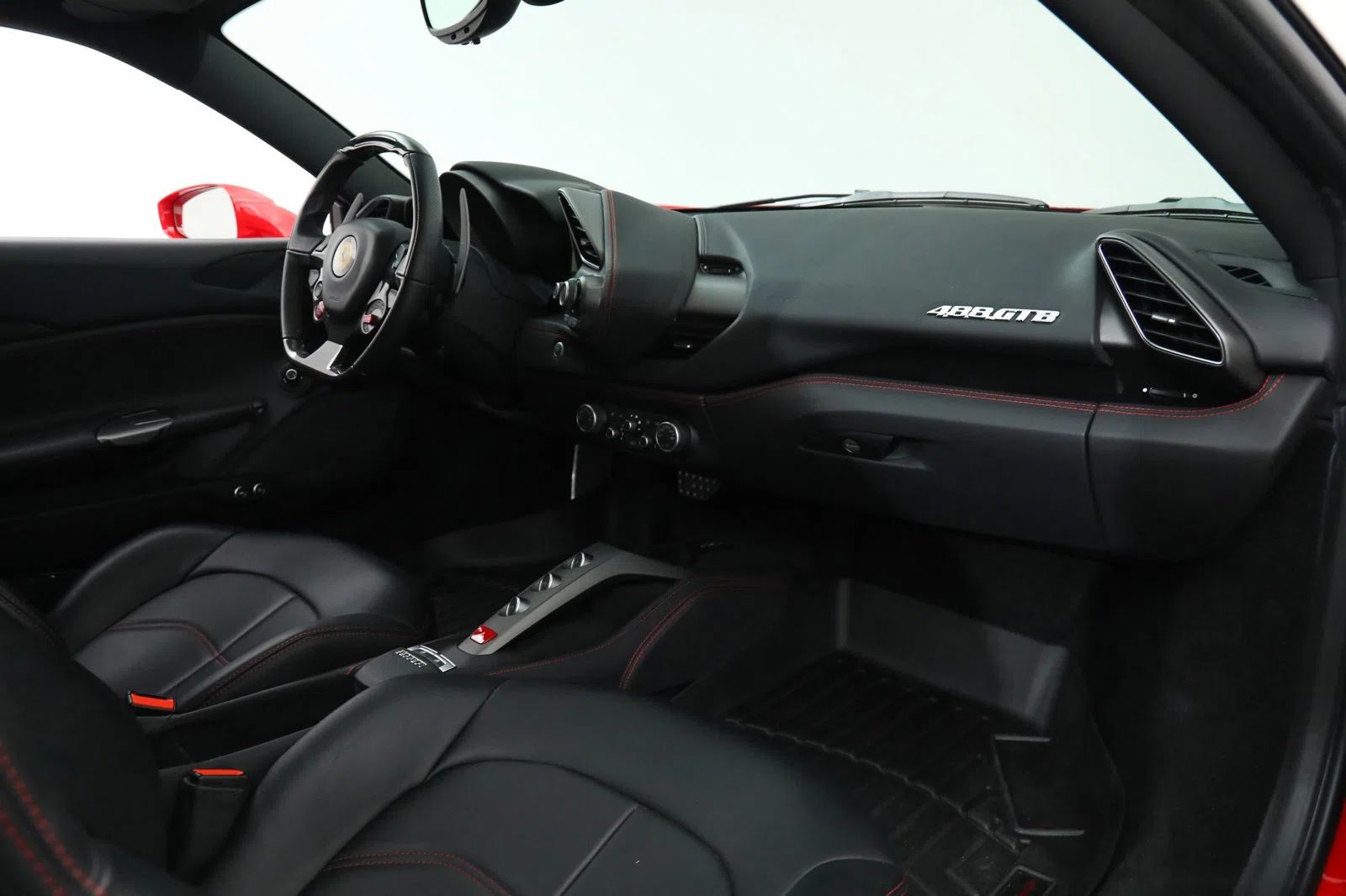 2018 FERRARI 488 GTB interior