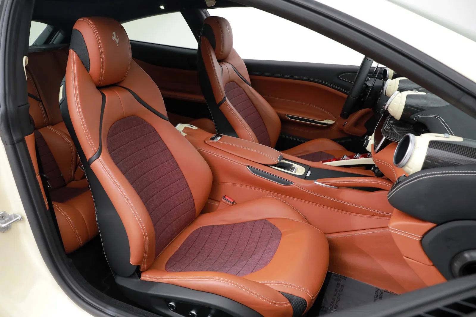 2018 Ferrari GTC4 Lusso interior, seats