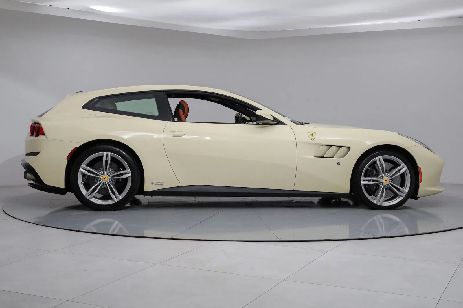 2018 Ferrari GTC4 Lusso for sale, exterior