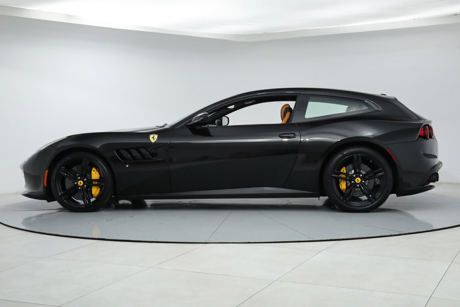2018 FERRARI GTC4 LUSSO, 5/20
