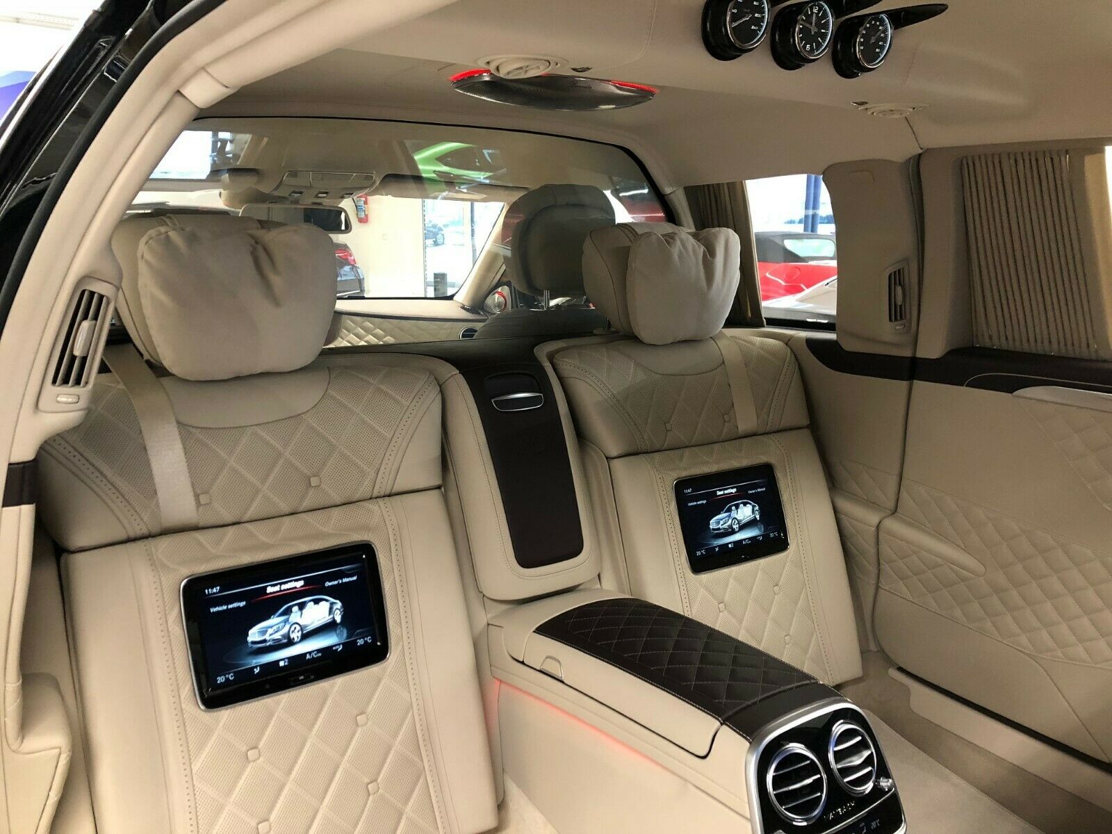 2017 Mercedes-Benz S 600 Maybach Pullman, 4/19
