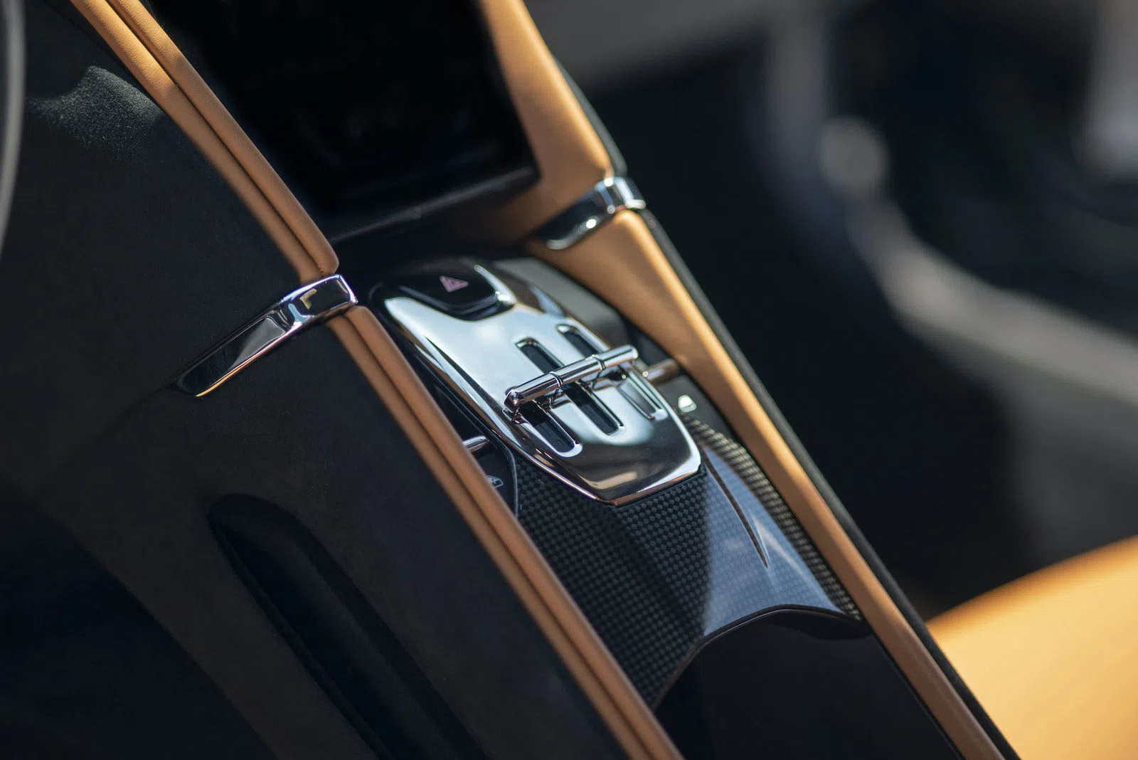 2022 Ferrari Roma interior, center console