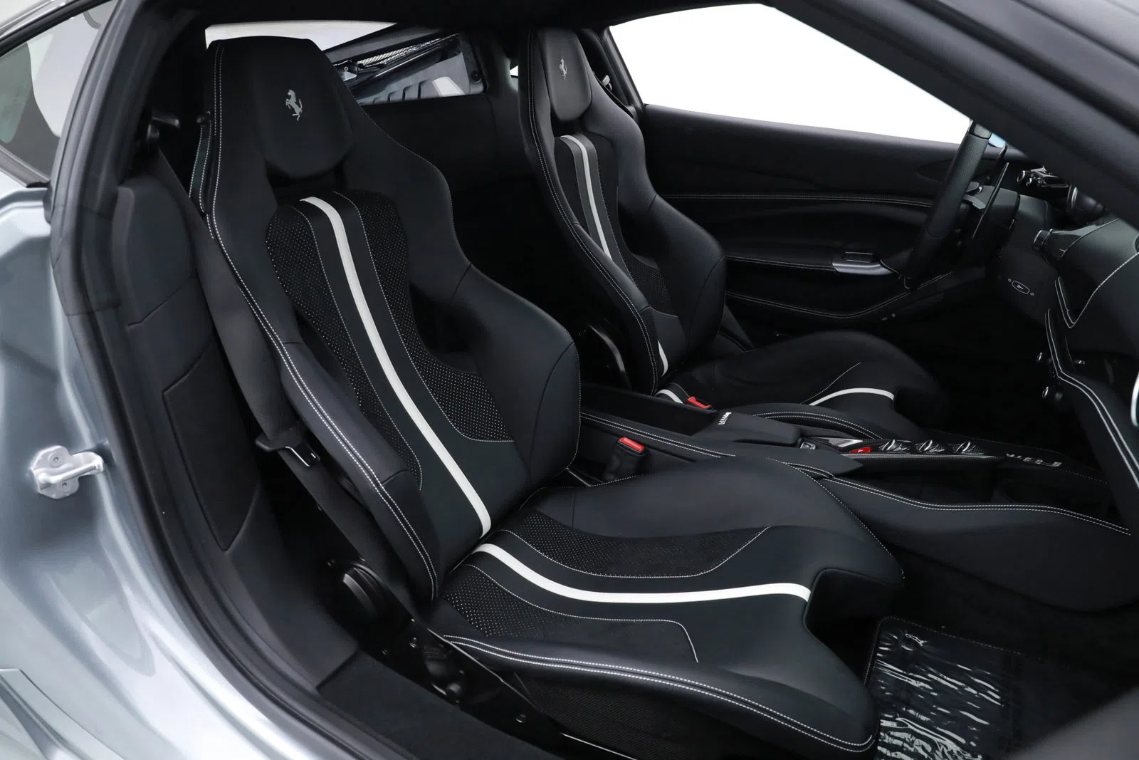 2021 Ferrari F8 Tributo interior, seats