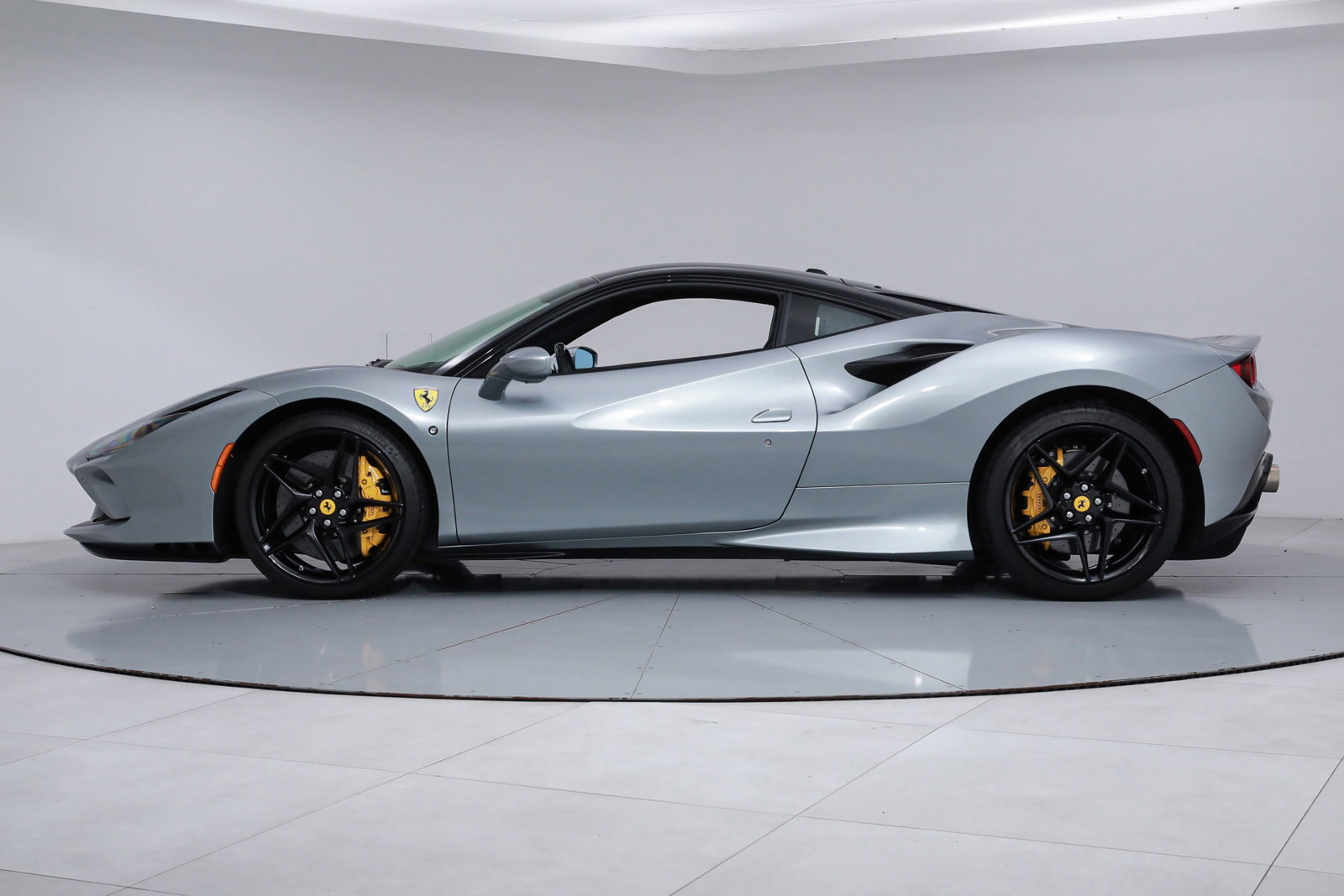 2021 FERRARI F8 TRIBUTO, 18/19