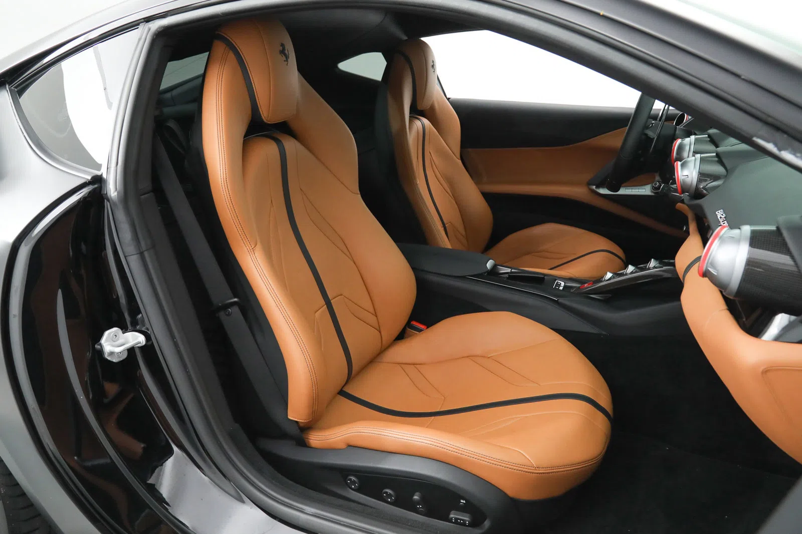 2018 Ferrari 812 Superfast interior, seats