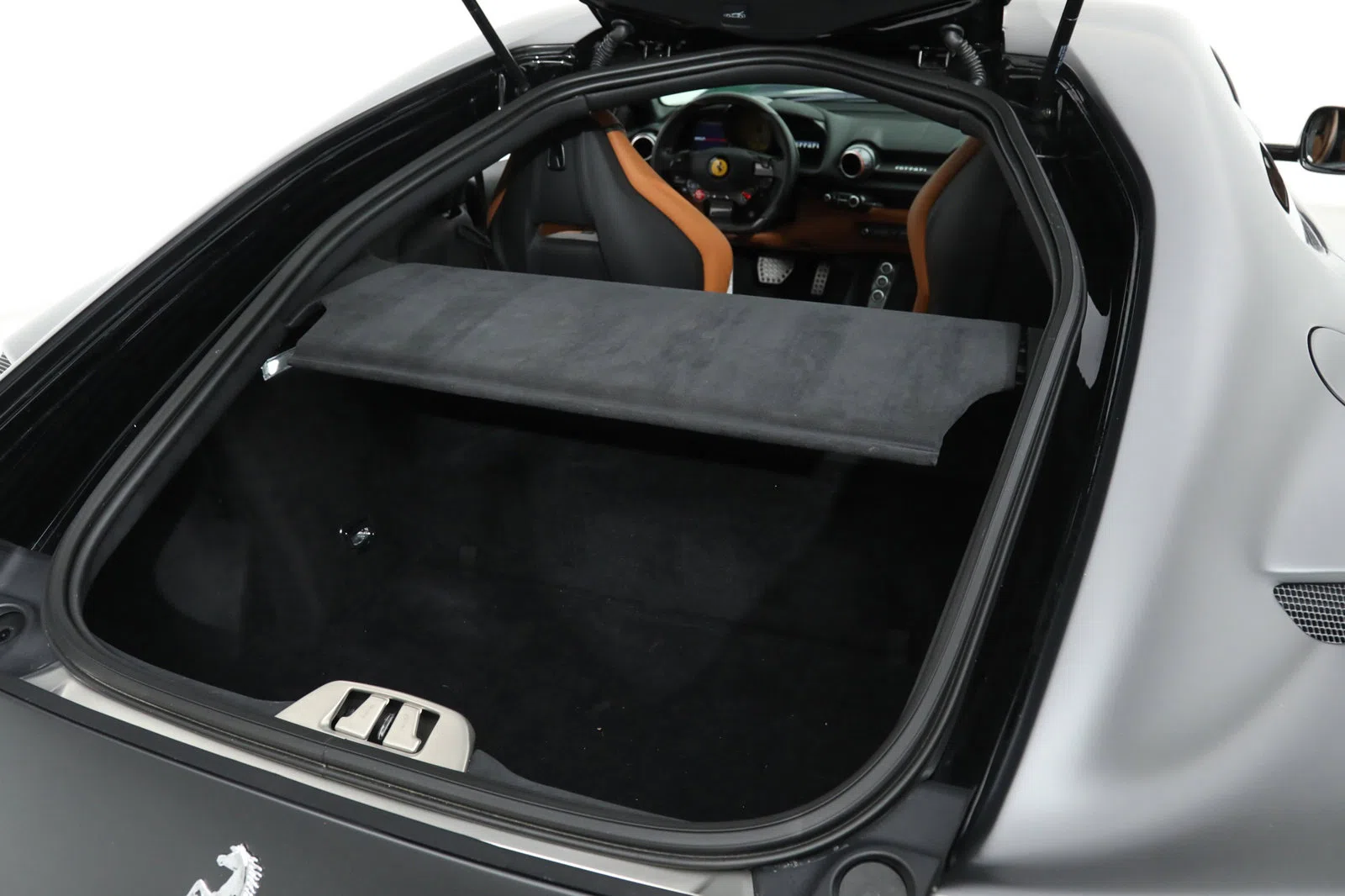 2018 Ferrari 812 Superfast trunk